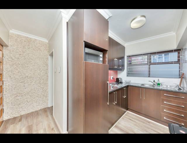 0.5 BEDROOM APARTMENT TO LET IN GREEN POINT